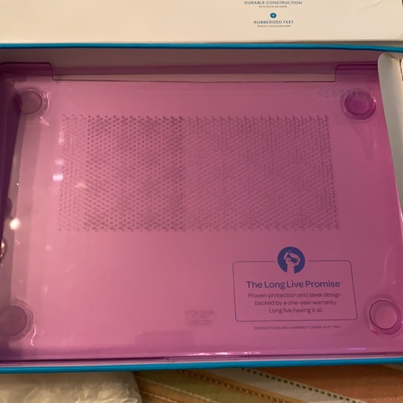 Speck smartShell MBP13-Radiant for Apple MacBook - Picture 2 of 3